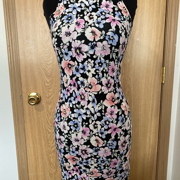 Forever 21 Floral Spring Dress - Picture 8 of 8